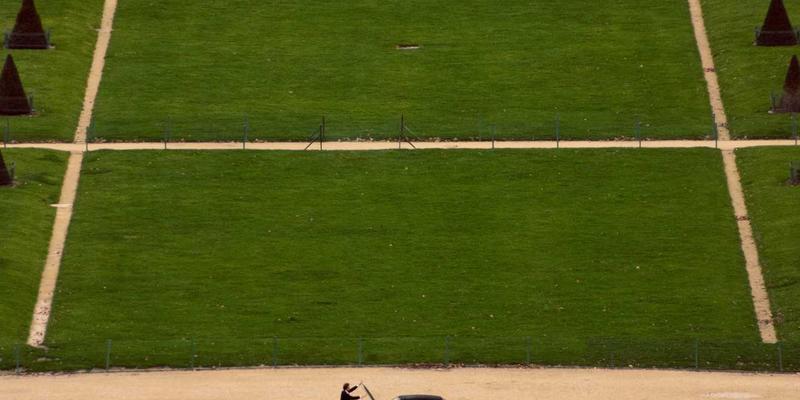 柔性电子材料：重塑可穿戴设备与工业传感器，东莞五金与金属配件制造业的新机遇